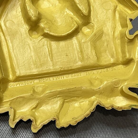 Vintage 1977 Dart Industries Chipmunk Birdhouse Wall Plaque Retro Squirrel Decor - Picture 4 of 7